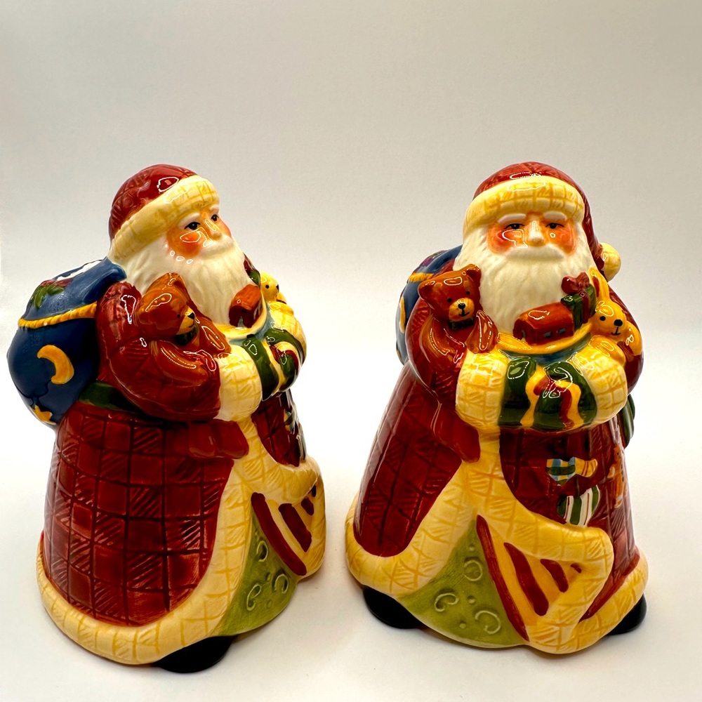 Susan Winget Christmas Santa Claus Porcelain Taper Candle Holders 5.5”, Set of 2